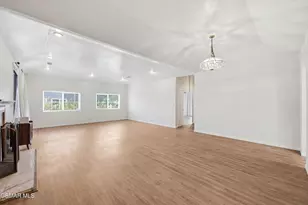 8681 Winnetka Ave, Winnetka, CA 91306 - Photo 15