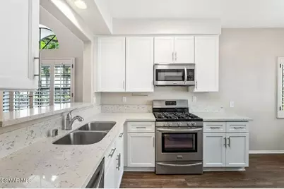 4819 La Rosa Drive, Oak Park, CA 91377 - Photo 9