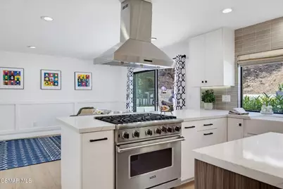 6129 Ellenview Avenue, Woodland Hills, CA 91367 - Photo 17