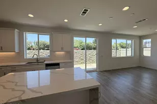 9591 N Corbina Ln, Panorama City, CA 91402 - Photo 5