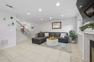 228 Hill Ranch Dr, Thousand Oaks, CA 91362 - Photo 19