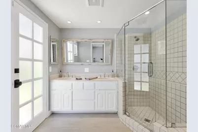 1092 La Cresta Drive, Thousand Oaks, CA 91362 - Photo 23