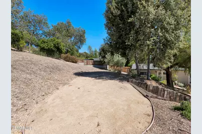 1092 La Cresta Drive, Thousand Oaks, CA 91362 - Photo 39