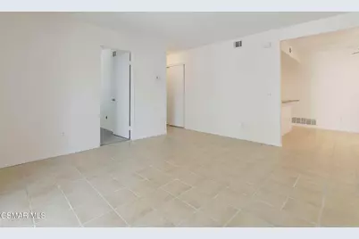 15242 Campus Park Drive #E, Moorpark, CA 93021 - Photo 5