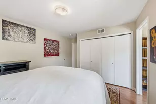 292 San Vincente Cir, Newbury Park, CA 91320 - Photo 23