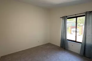 23020 Posada Dr, Valencia, CA 91354 - Photo 17