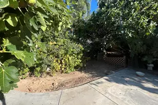 23020 Posada Dr, Valencia, CA 91354 - Photo 27