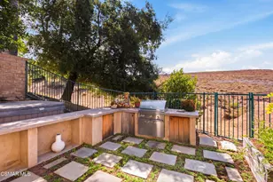 2266 Swift Fox Ct, Simi Valley, CA 93065 - Photo 41