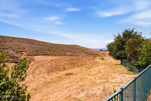 2266 Swift Fox Ct, Simi Valley, CA 93065 - Photo 57