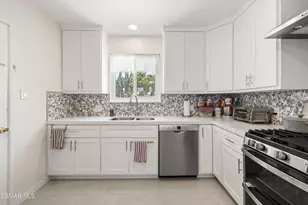 13057 Strathern St, North Hollywood, CA 91605 - Photo 9