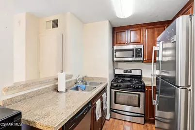 21400 Burbank Boulevard #306, Woodland Hills, CA 91367 - Photo 7
