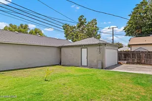 18324 Erwin St, Tarzana, CA 91335 - Photo 29