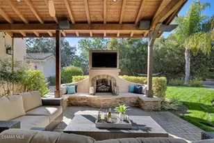815 Rancho Rd, Thousand Oaks, CA 91362 - Photo 1