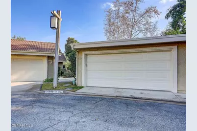 204 Estrellita Lane, Oak Park, CA 91377 - Photo 17