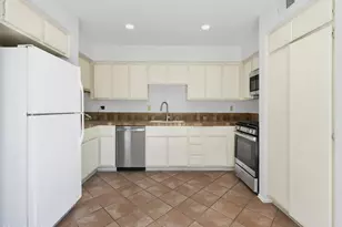 833 Shadow Lake Dr, Thousand Oaks, CA 91360 - Photo 13