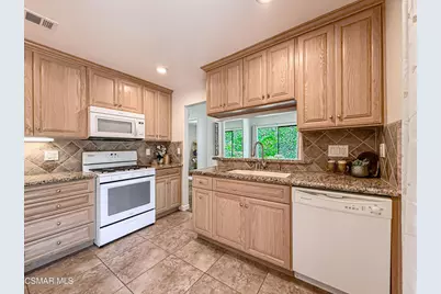 27584 Rondell Street #25, Agoura Hills, CA 91301 - Photo 11