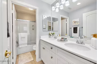 26608 Via Bellazza, Valencia, CA 91381 - Photo 39
