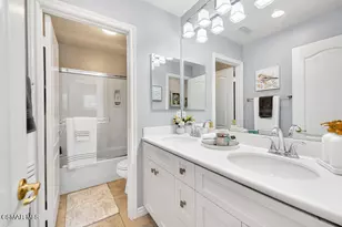 26608 Via Bellazza, Valencia, CA 91381 - Photo 39