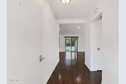 20184 Village 20, Camarillo, CA 93012 - Photo 3
