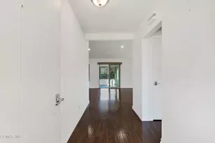 20184 Village 20, Camarillo, CA 93012 - Photo 3