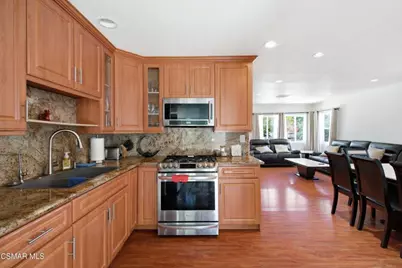 6642 Teesdale Avenue, North Hollywood, CA 91606 - Photo 19