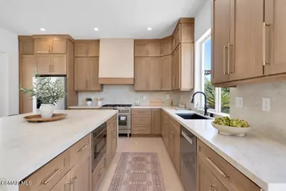 6024 Mandeville Place, Oak Park, CA 91377 - Photo 17