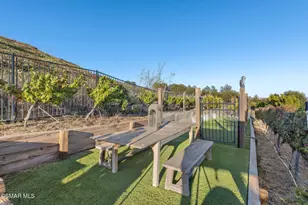 307 Briar Bluff Cir, Thousand Oaks, CA 91360 - Photo 47