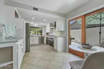 26961 Helmond Drive, Calabasas, CA 91301 - Photo 11