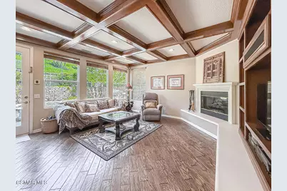 3199 Eaglewood Avenue, Thousand Oaks, CA 91362 - Photo 11