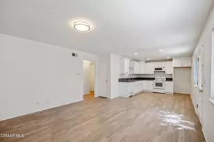 593 Avenida del Platino, Newbury Park, CA 91320 - Photo 3