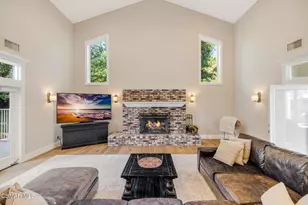 7169 Maria Dr, Moorpark, CA 93021 - Photo 17