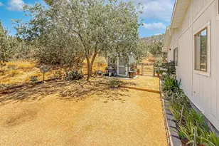 33045 Oracle Hill Rd, Palmdale, CA 93550 - Photo 21