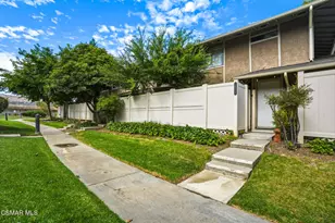 28638 Conejo View Dr, Agoura Hills, CA 91301 - Photo 3