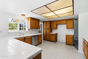 15 W Bonita Dr, Simi Valley, CA 93065 - Photo 15