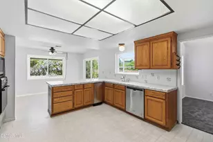 15 W Bonita Dr, Simi Valley, CA 93065 - Photo 13