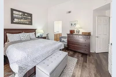 2037 Freesia Avenue, Simi Valley, CA 93063 - Photo 15