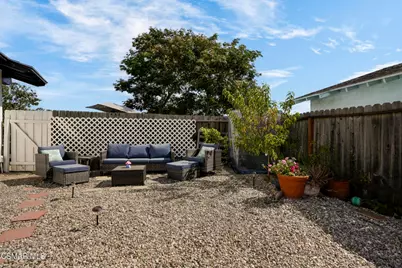 989 Calle Pinata, Thousand Oaks, CA 91360 - Photo 43