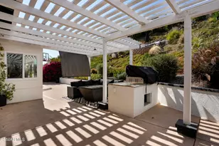 989 Calle Pinata, Thousand Oaks, CA 91360 - Photo 35