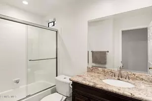 5335 Alfonso Dr, Agoura Hills, CA 91301 - Photo 23