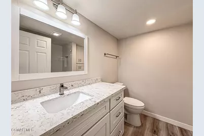 291 Sequoia Court #17, Thousand Oaks, CA 91360 - Photo 17