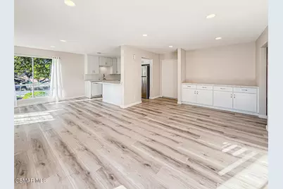 291 Sequoia Court #17, Thousand Oaks, CA 91360 - Photo 1