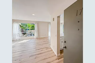 291 Sequoia Court #17, Thousand Oaks, CA 91360 - Photo 3