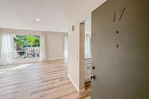 291 Sequoia Ct, Thousand Oaks, CA 91360 - Photo 3