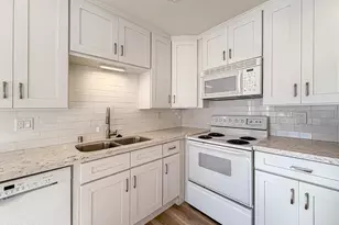 291 Sequoia Ct, Thousand Oaks, CA 91360 - Photo 9