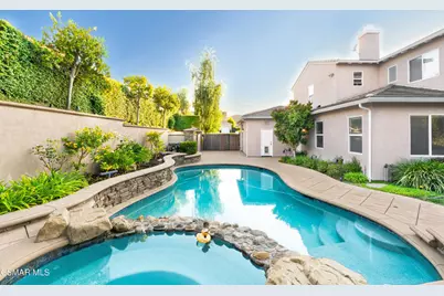 484 Via Helena, Newbury Park, CA 91320 - Photo 3