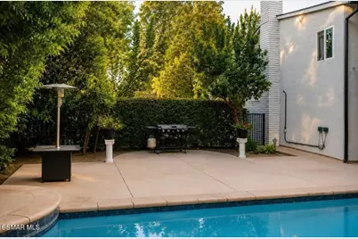 9725 Babbitt Avenue, Northridge, CA 91325 - Photo 9