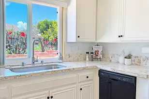 2401 El Portal Way, Oxnard, CA 93035 - Photo 9