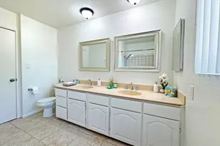 2401 El Portal Way, Oxnard, CA 93035 - Photo 33