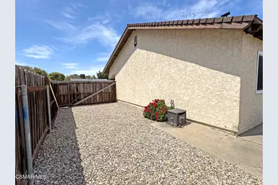 2401 El Portal Way, Oxnard, CA 93035 - Photo 45