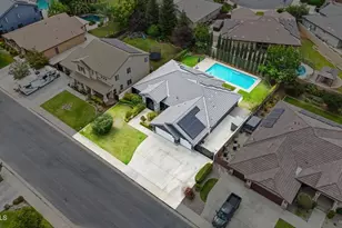 12407 Trackside Dr, Bakersfield, CA 93312 - Photo 45